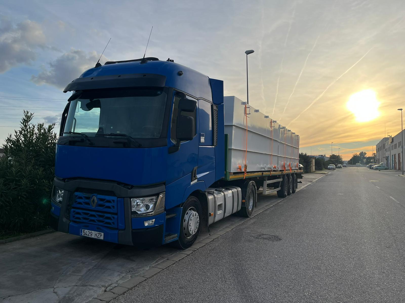 TRANSPORTE EN PLATAFORMA ABIERTA DEPOSITOS