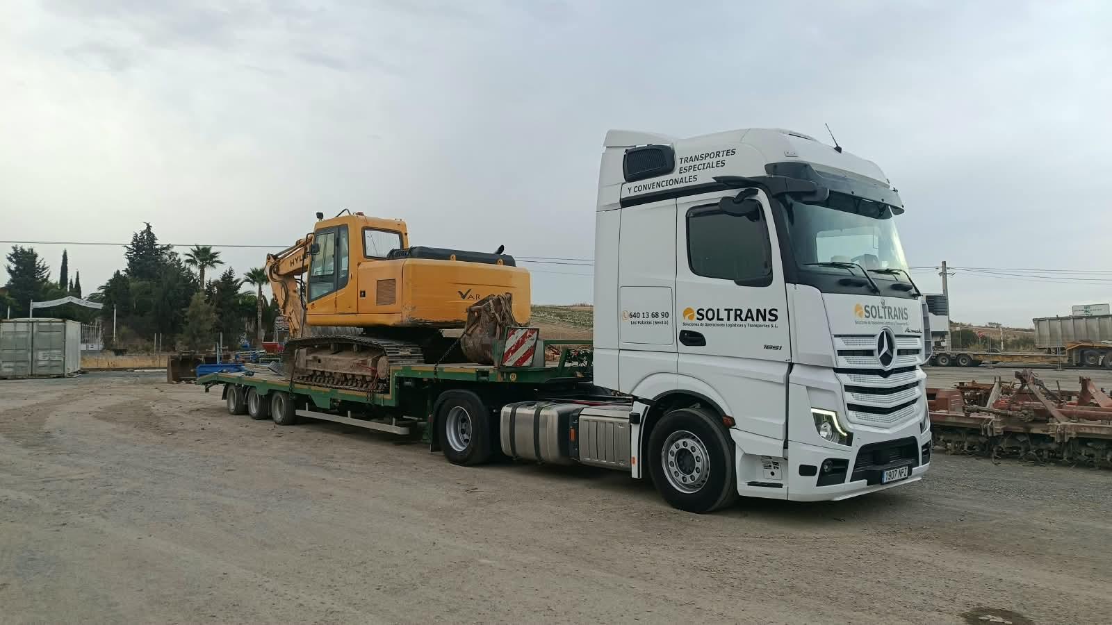 Transporte de maquinaria industrial con SOLTRANS